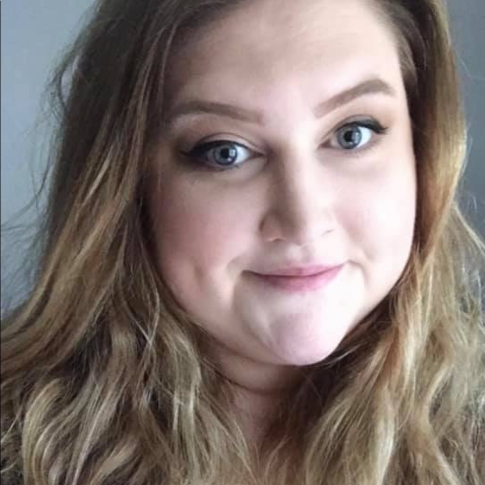 Meet your Posher, Mallory